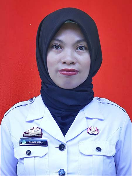 Nurwidiah, S.Pd. (Guru Matematika)